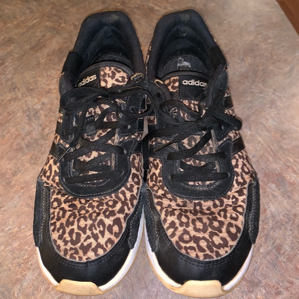 Adidas Women's Leopard/ cheetah Sneakers - Black and Tan size 10 women’s